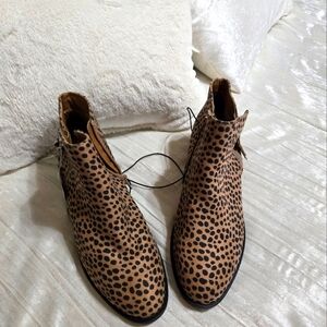 Leopard Print Ankle Boots By Arizona Jean Co. Size 8 NWT!!